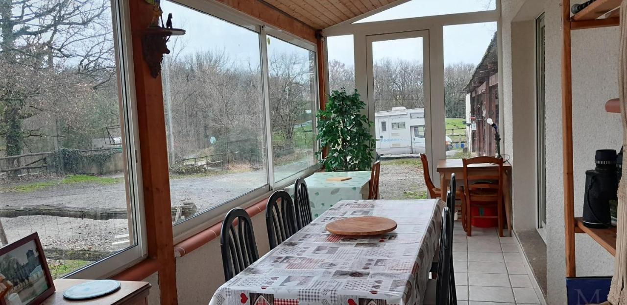 Ferme Equestre Des Abrons Villa Pailloles Exterior photo
